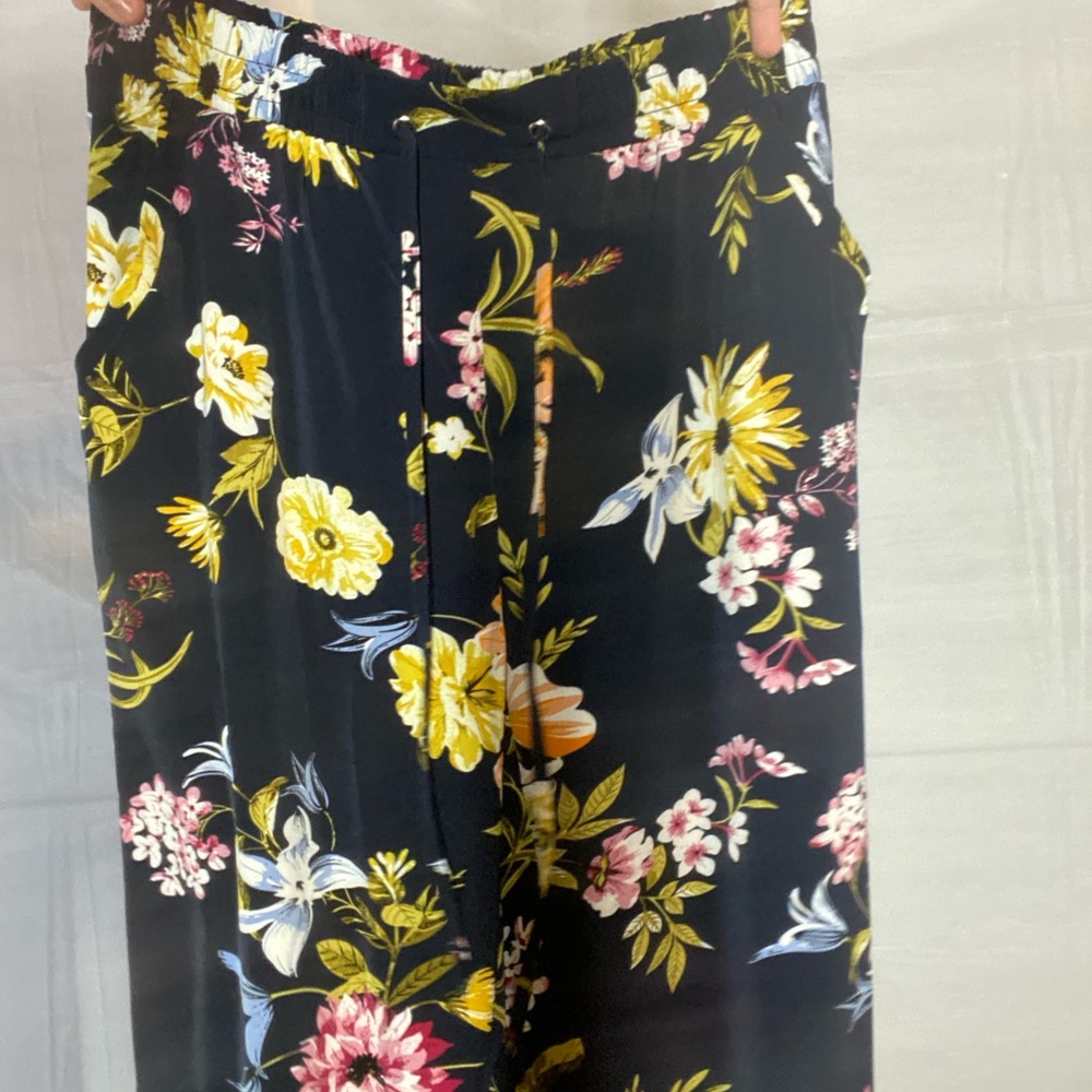 FLOWER PATTERN JOGGERS
